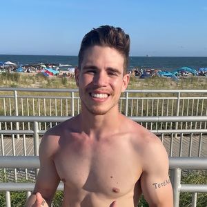 Meet your Posher, Renato